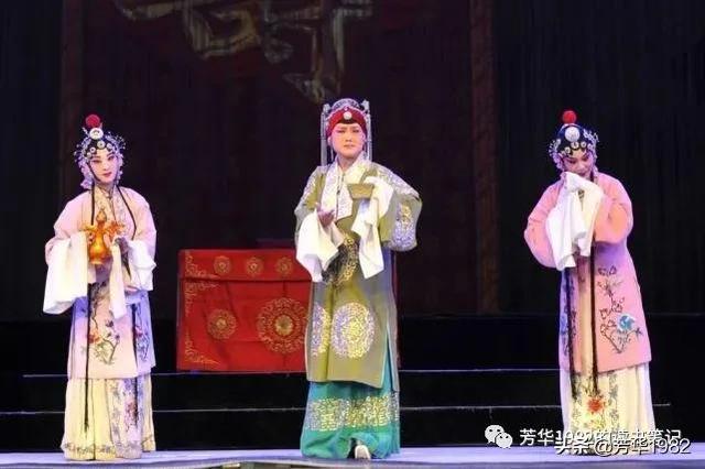 中国戏曲文学赏析（六），“试问青天我是谁；上的青霄咱让谁”