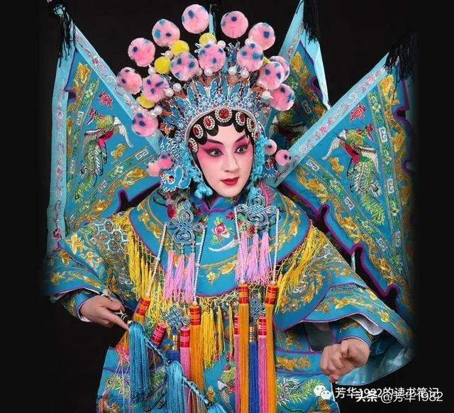 中国戏曲文学赏析（六），“试问青天我是谁；上的青霄咱让谁”