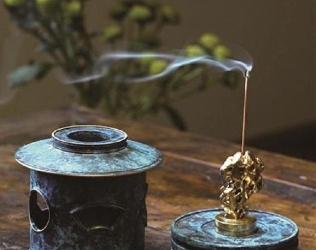 静坐一炉香，万事可思量：焚轻香，品世味，探寻古代焚香艺术